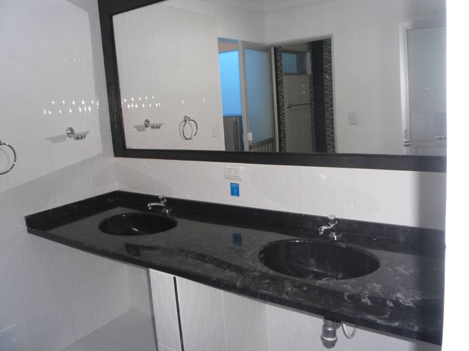 BAÑO LAVAMANOS BAÑO LAVAMANOS