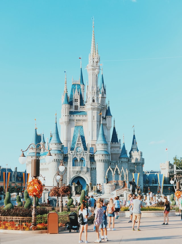amy-humphries-moOMLIZlUaM-unsplash