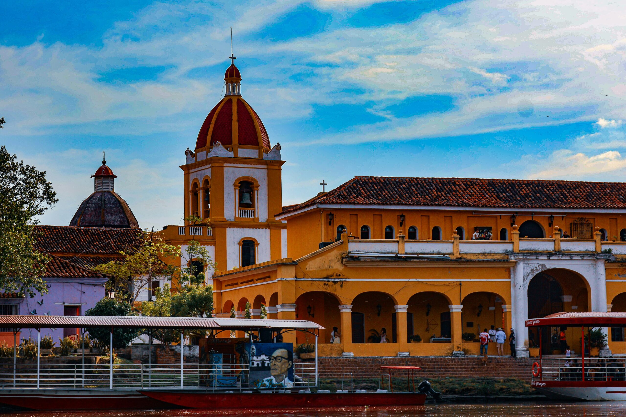 MOMPOX
